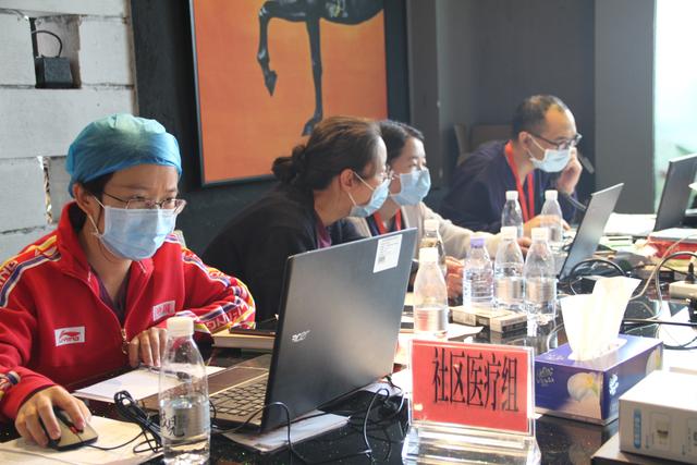 德甲赛程吃紧，亚特兰大转会期门线救险，更衣室稳定，医务组通报恢复的简单介绍